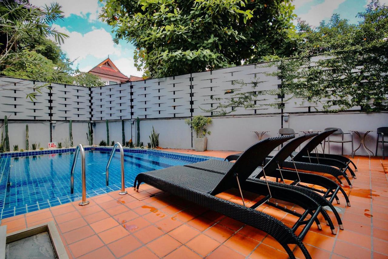 Wealth Boutique Hotel Чиангмай Экстерьер фото