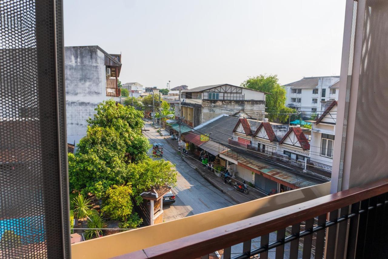Wealth Boutique Hotel Чиангмай Экстерьер фото